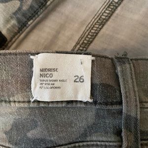 Women’s Hudson Camo Skinny Jeans Size 26